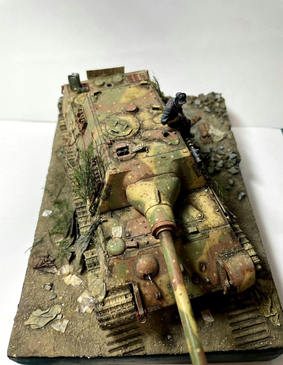 军模欣赏:德国653重坦歼击营331号猎虎坦克歼击车,by hhyi.