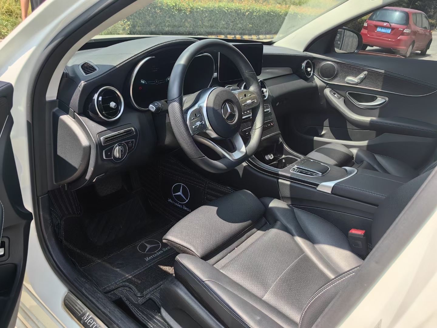 到店20年奔驰c200l二万公里 原版原漆 二手车创作人