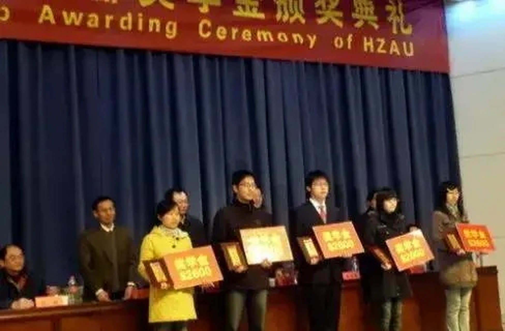 镜头回放一下,孟山都公司如何与中国农科院紧密合作的,让更多的中国