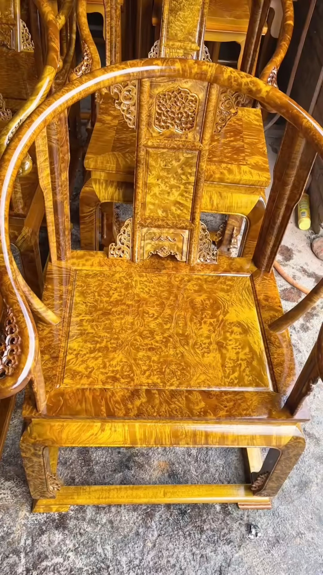 金丝楠黄金樟,爆满榴疤的皇宫椅,古代皇亲国戚才能用的椅子