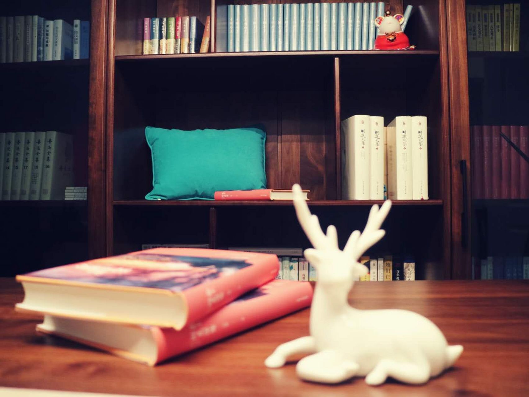 恋上时光深处.在一间书房里,做自己的王.