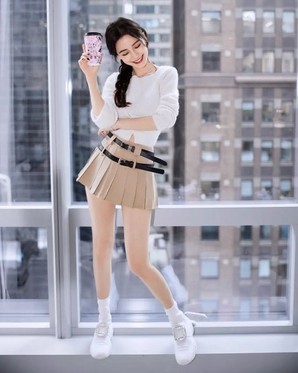 太合适jk裙了!活泼可爱大美女!杨颖[吃鲸][吃鲸]