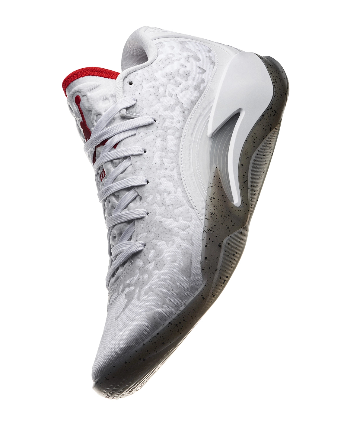 zion williamson 的第三款签名鞋 jordan zion 3 亮相