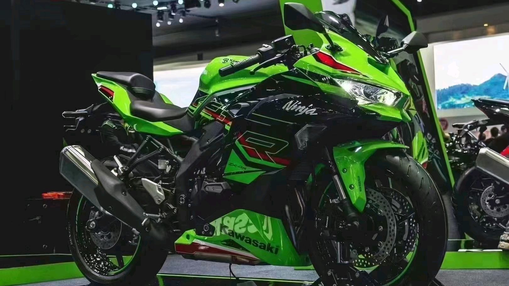 川崎zx-4r官方发布可预订了