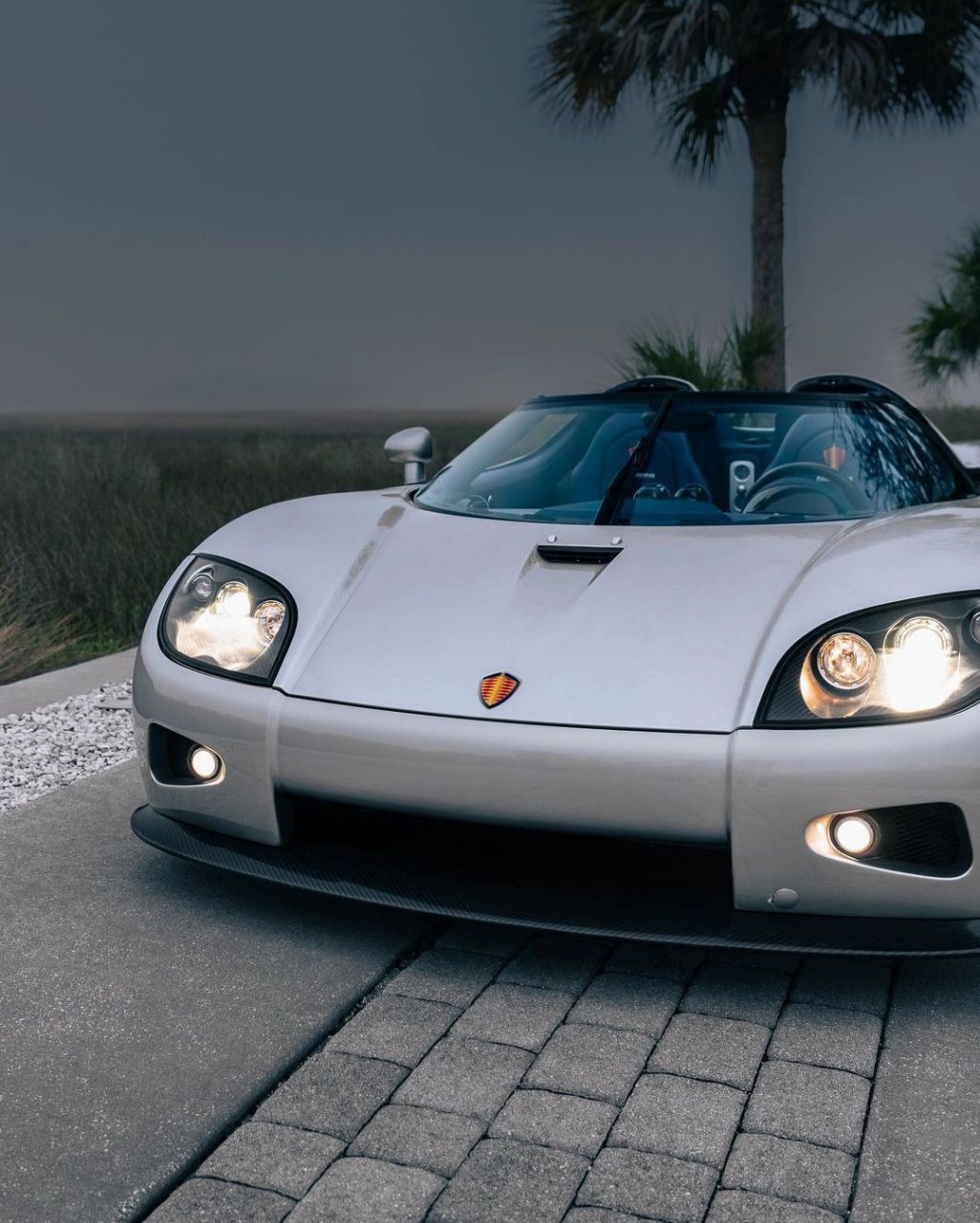 科尼赛克ccx是瑞典超级跑车制造商科尼赛克(koenigsegg)生产的一款