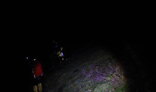 在农村,夜里走山路是什么感觉?