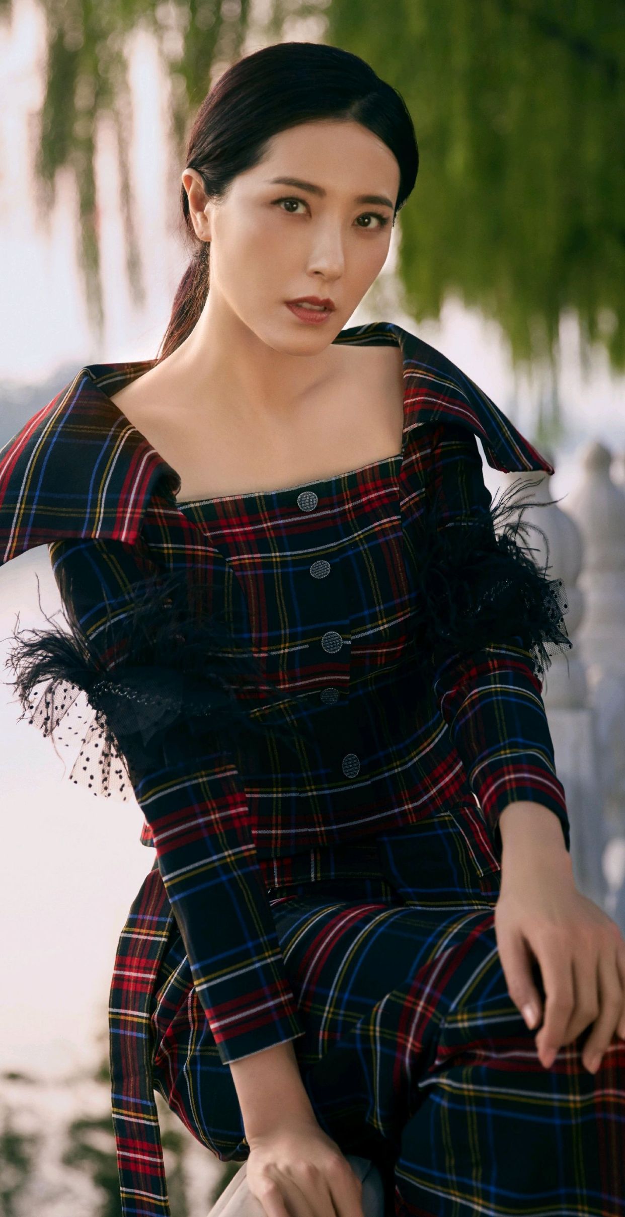 中戏校花曾黎高清写真,温婉典雅,尽显成熟女人的魅力