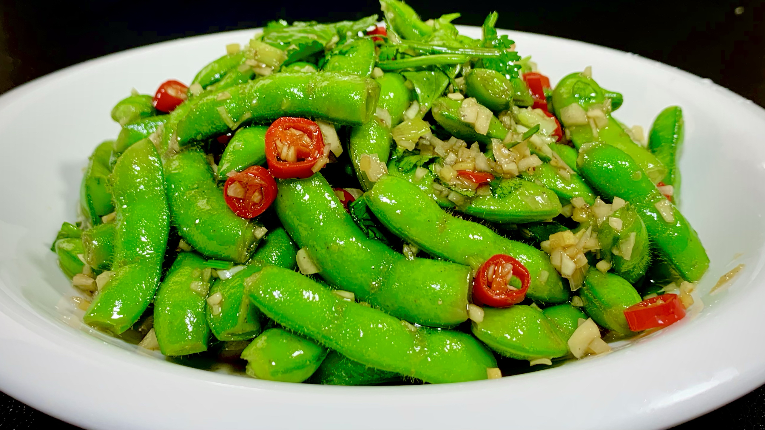 做凉拌毛豆时,不要焯水和直接煮,教你一招,毛豆清香,颜色翠绿