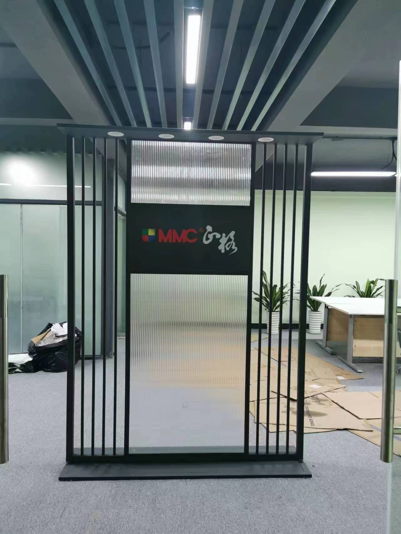 现代简约办公室铁艺屏风