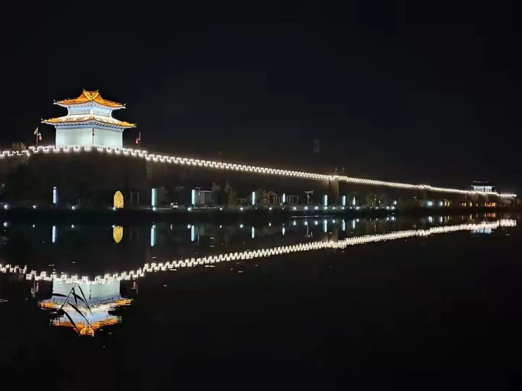 作为百家号的新手个人作者,每看到有网友关注自己时,有没有这样相同的