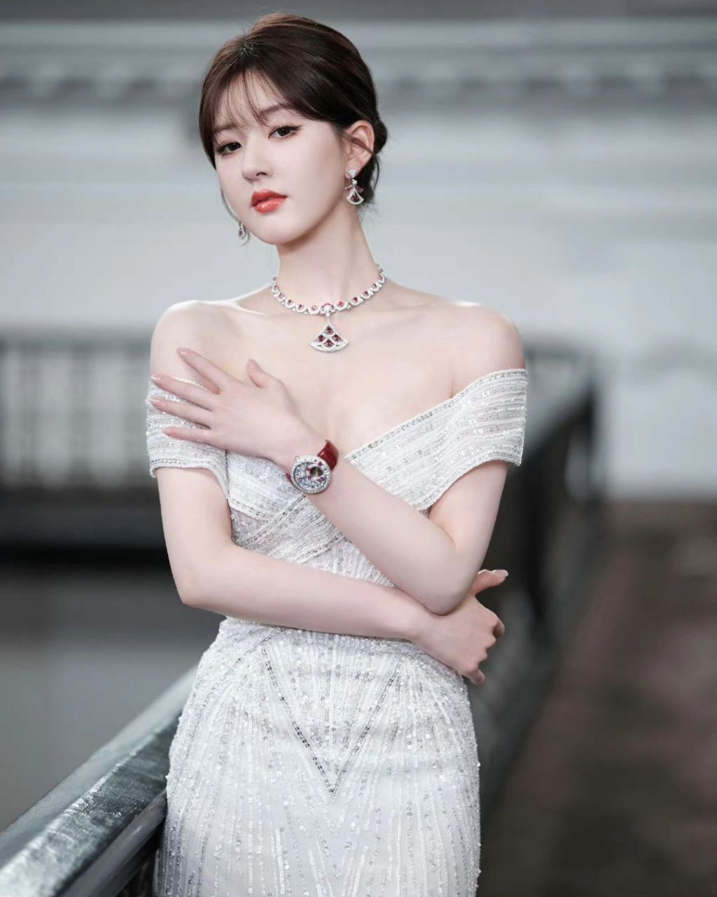 现今最热门影视剧女演员——赵露思 性感写真图7815