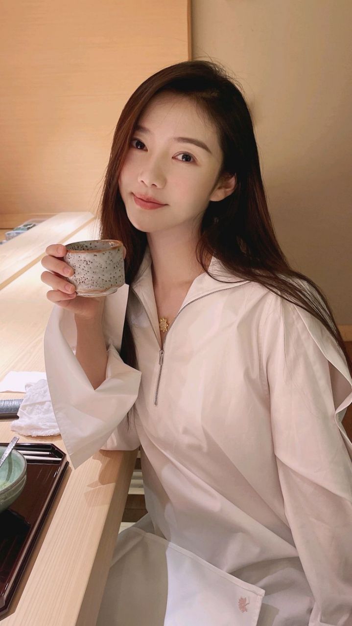 美女演员陈艳茜