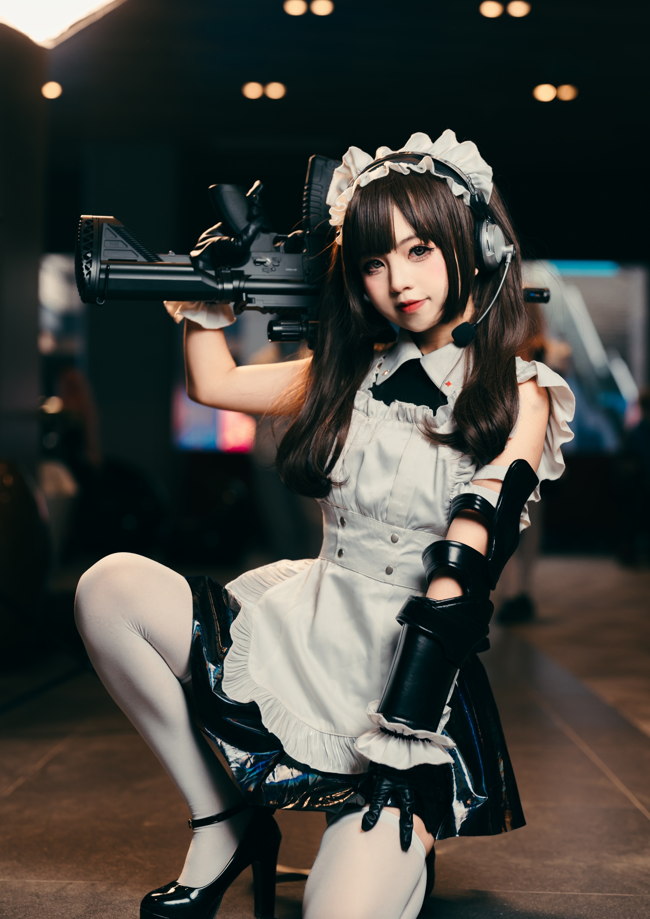 小姐姐cos"白丝"战斗女仆,可甜可御,这样的女仆我也想要