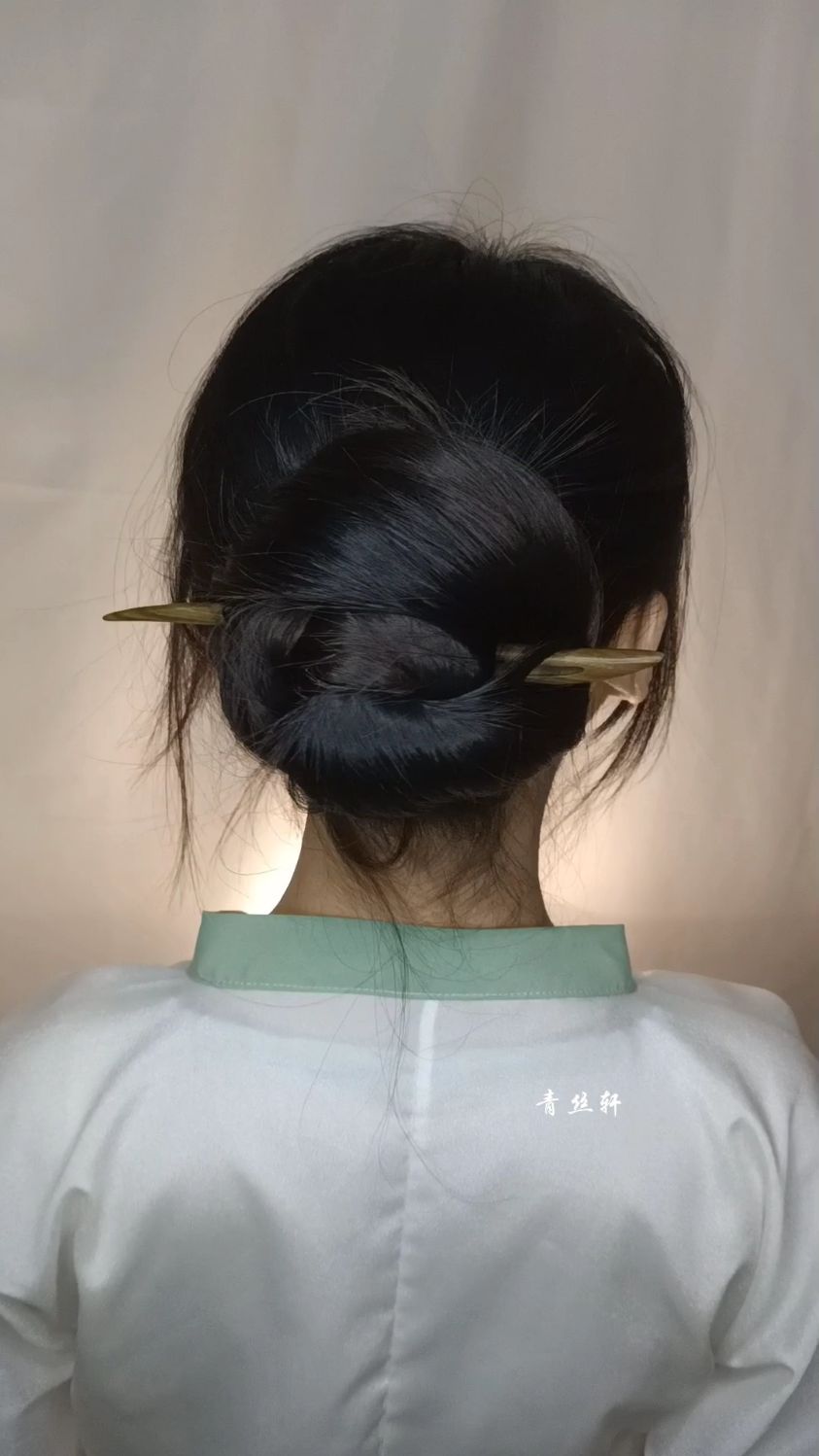 发髻低绾优雅一根发簪快速打造国风发型