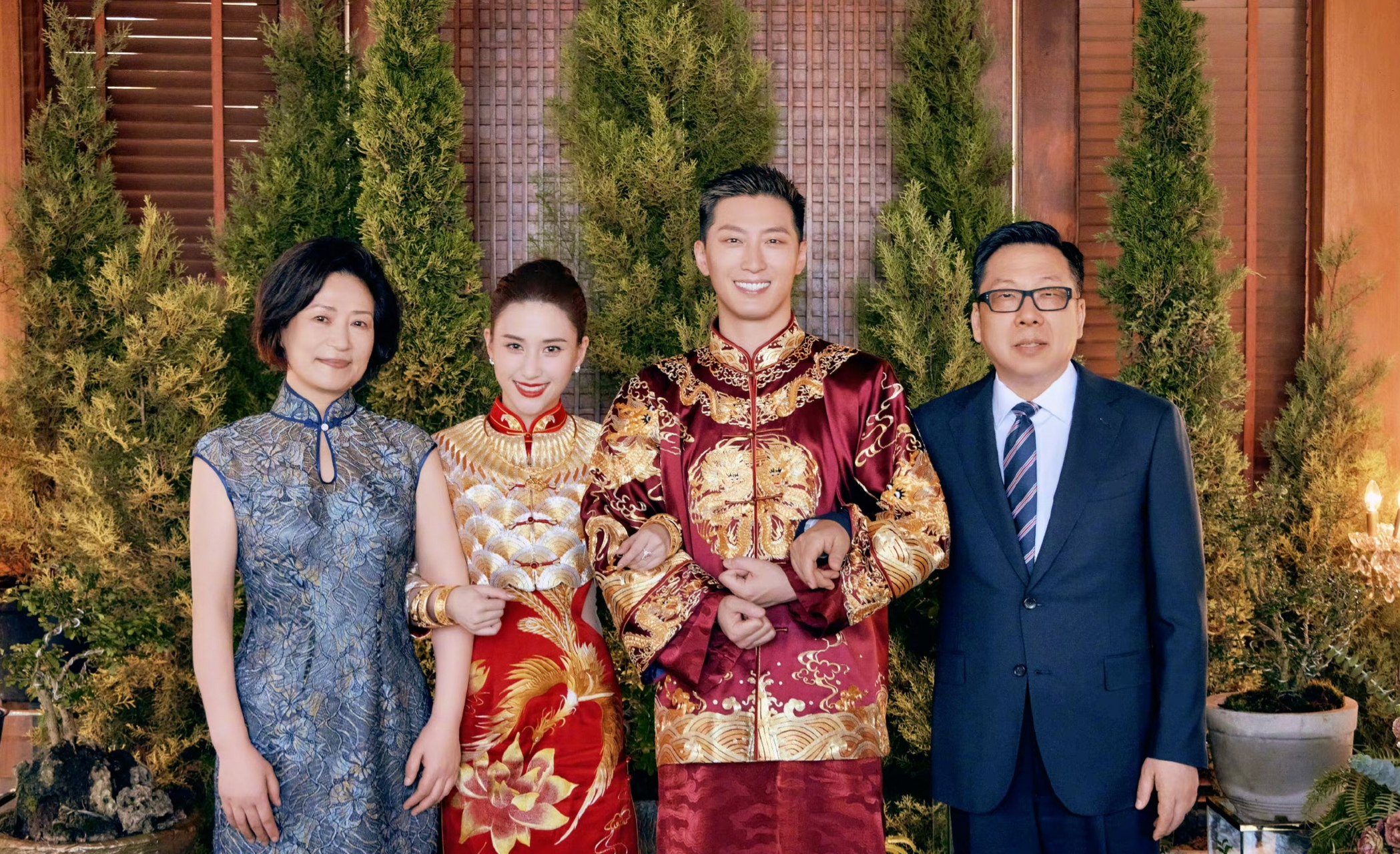 何超莲窦骁婚礼# #何莲超窦骁今日大婚# 窦骁何超莲今日大婚!