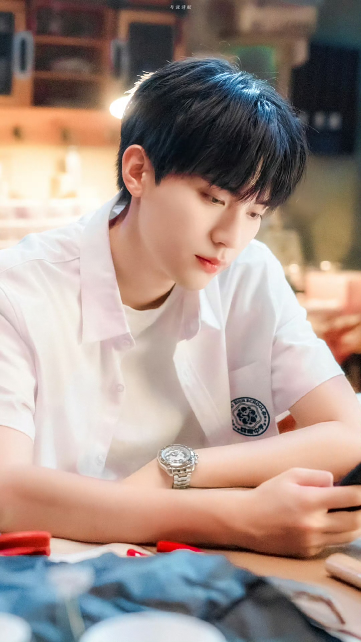 周翊然 / 沈倦 94   林间飞鸟至,静待和风来 67