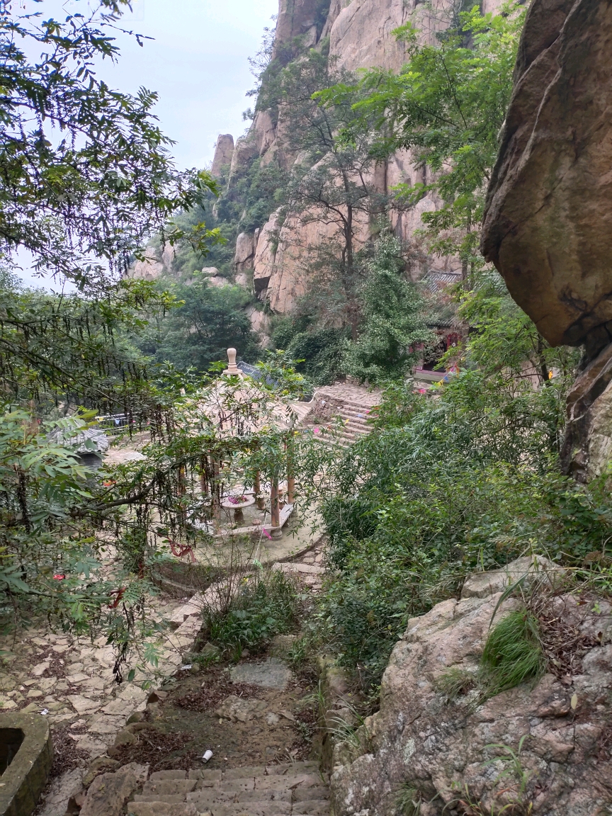 老母庙初建于1915-1916年间,是即墨灵山老母庙的一脉,已有100多年的