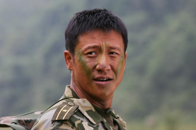 士兵突击:甘小宁作为尖子兵,有无希望提干?侦察兵出身自带优势
