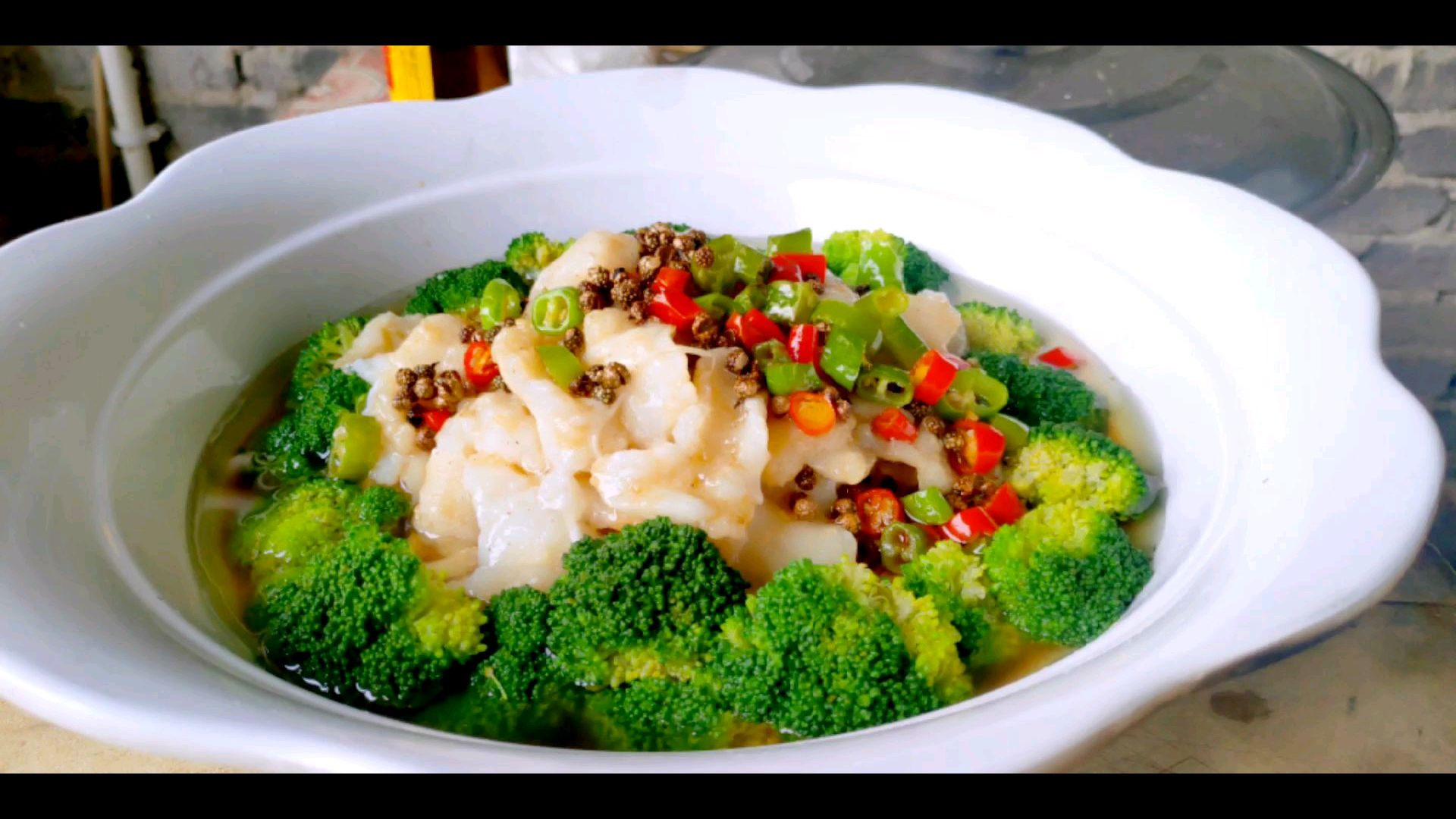 小范版椒麻龙利鱼,乡村厨房的做法不比酒店差,鲜香麻辣