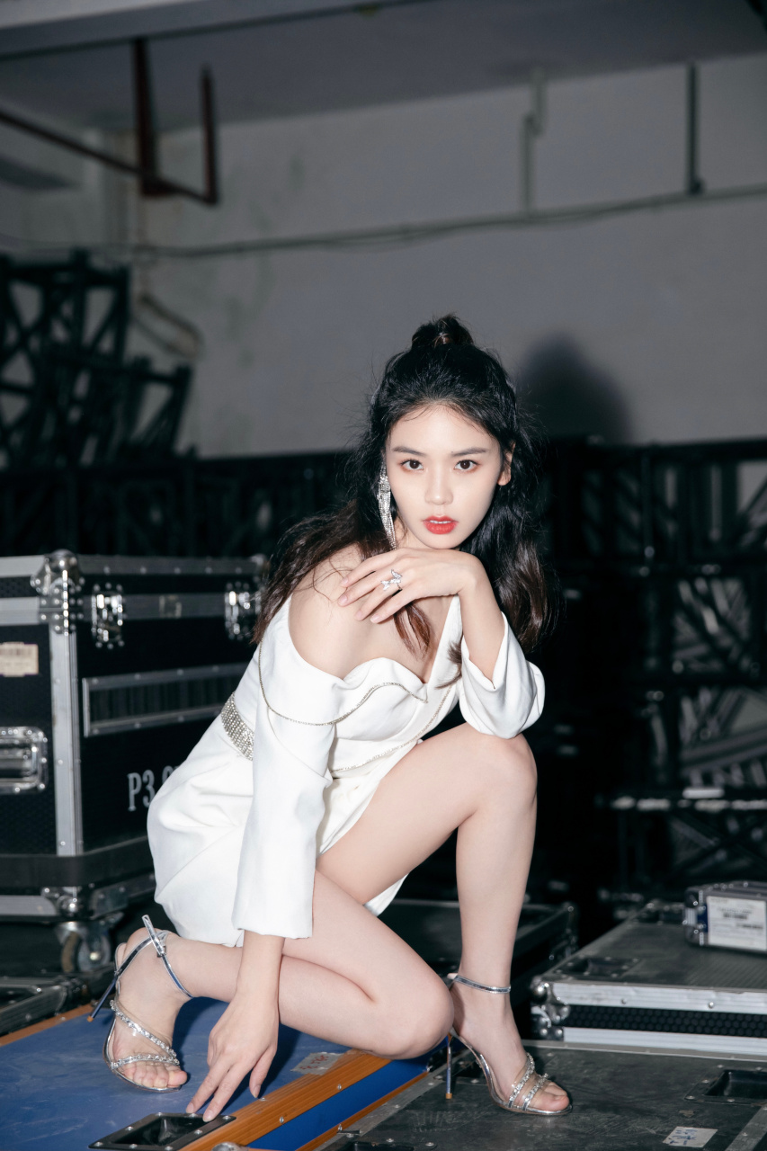 黄英  美腿玉足合集