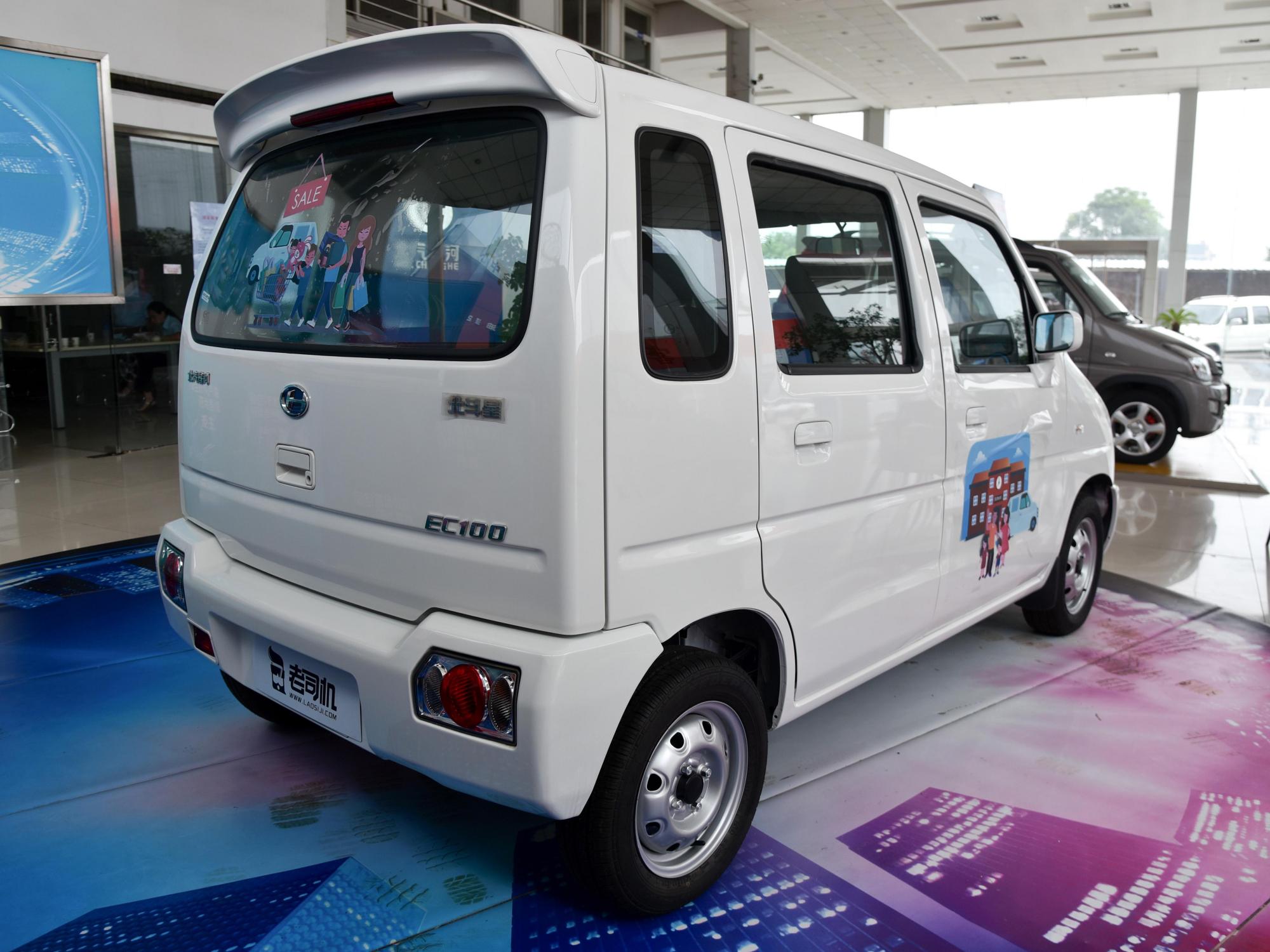 能拉东西能赚钱,纯电充电还便宜,还是日系底子,实拍北汽ec100