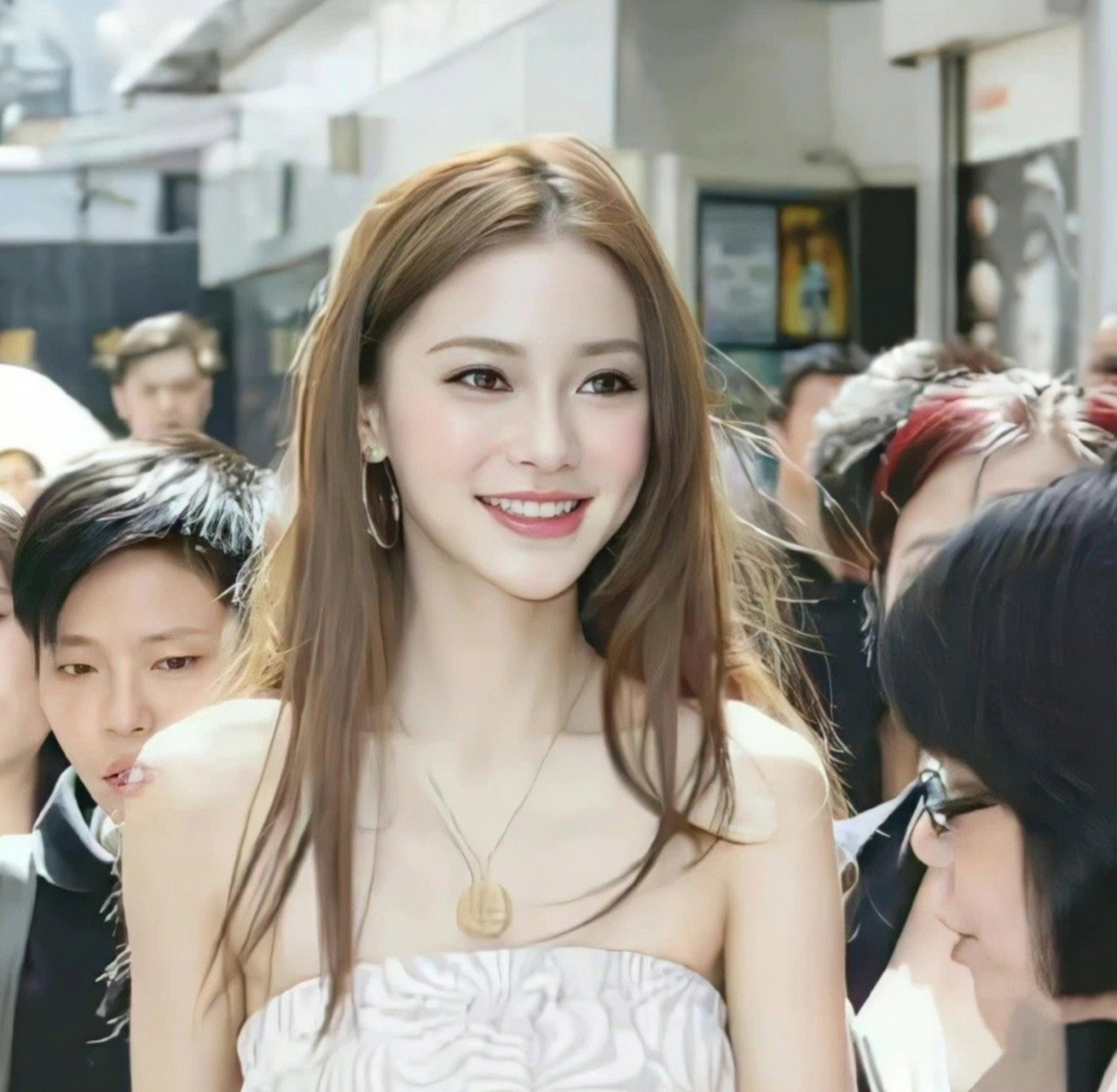 以前angelababy老有混血感了,现在一点都没了