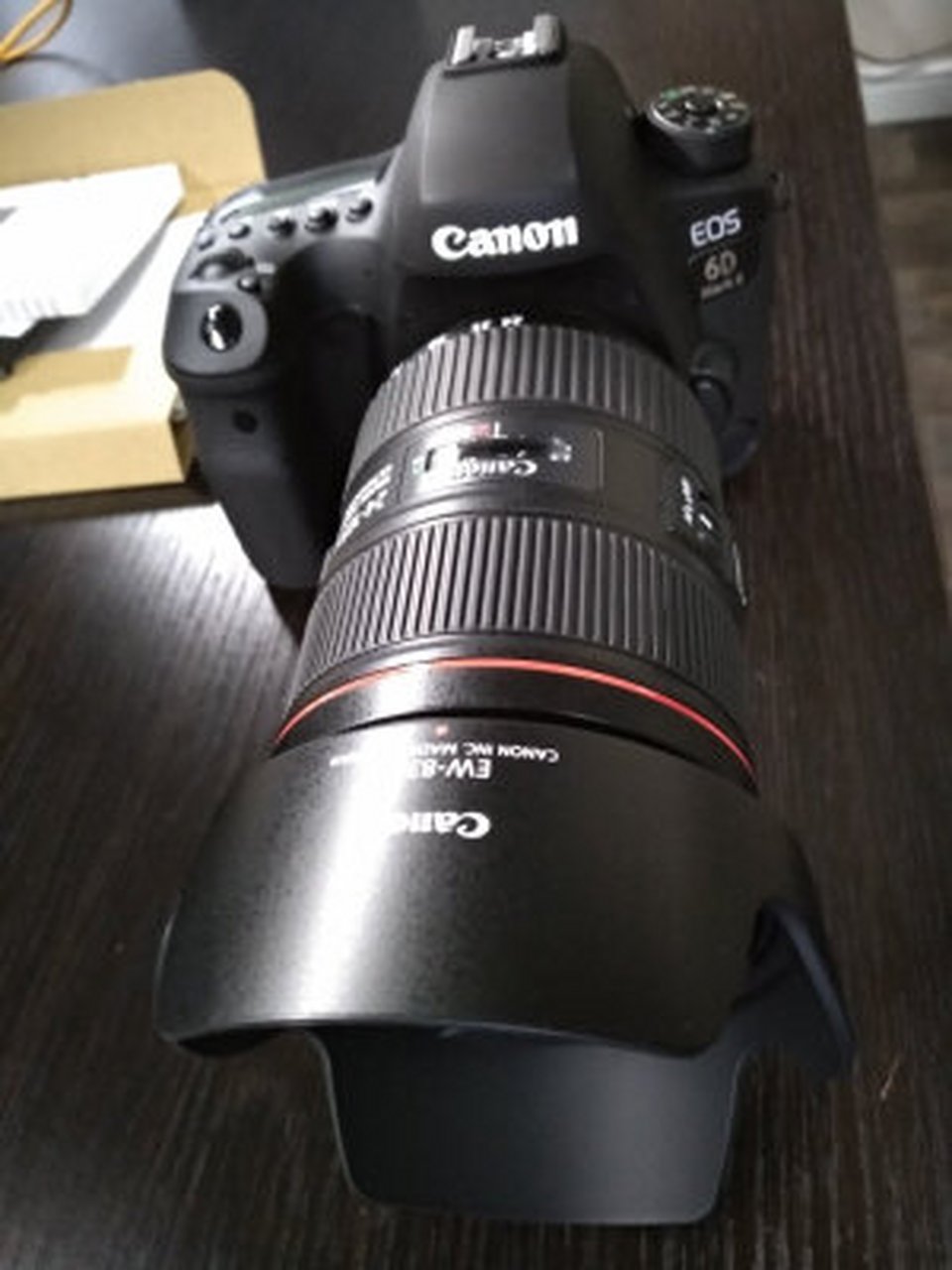 佳能6d2对比5d2参数,佳能6d2好还是佳能eosr好  佳能6d2其实也还可以