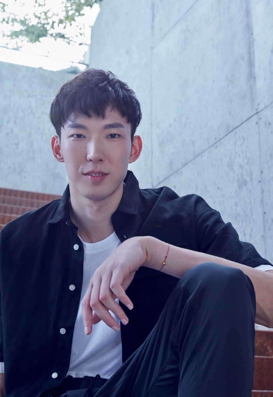 周琦的最帅写真照,终于找到了!