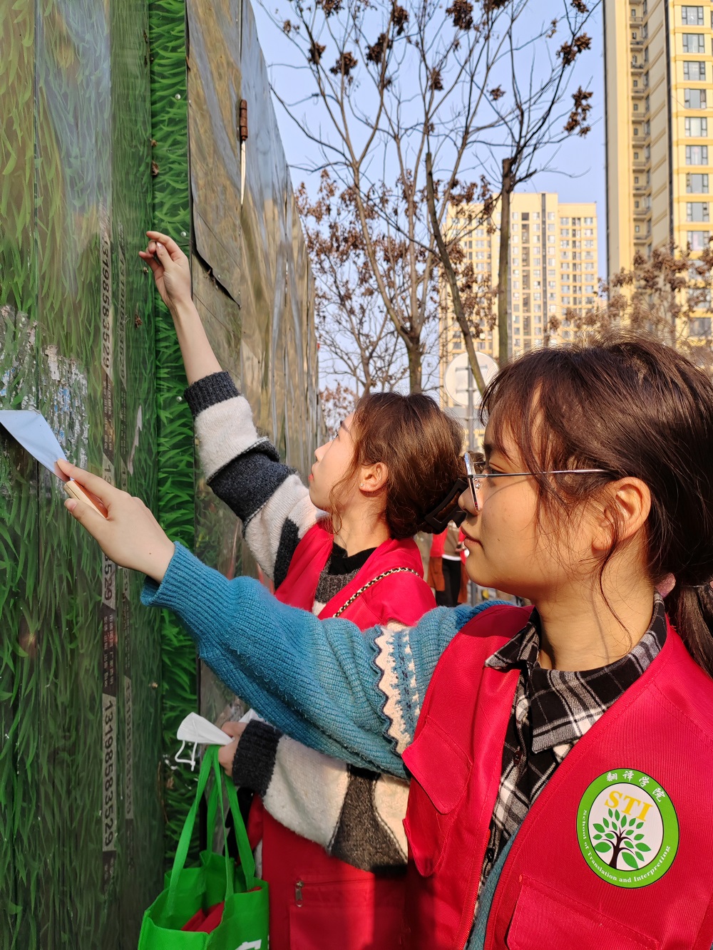 郫都区红光街道仁合社区学雷锋 树新风 创建文明典范城市在行动