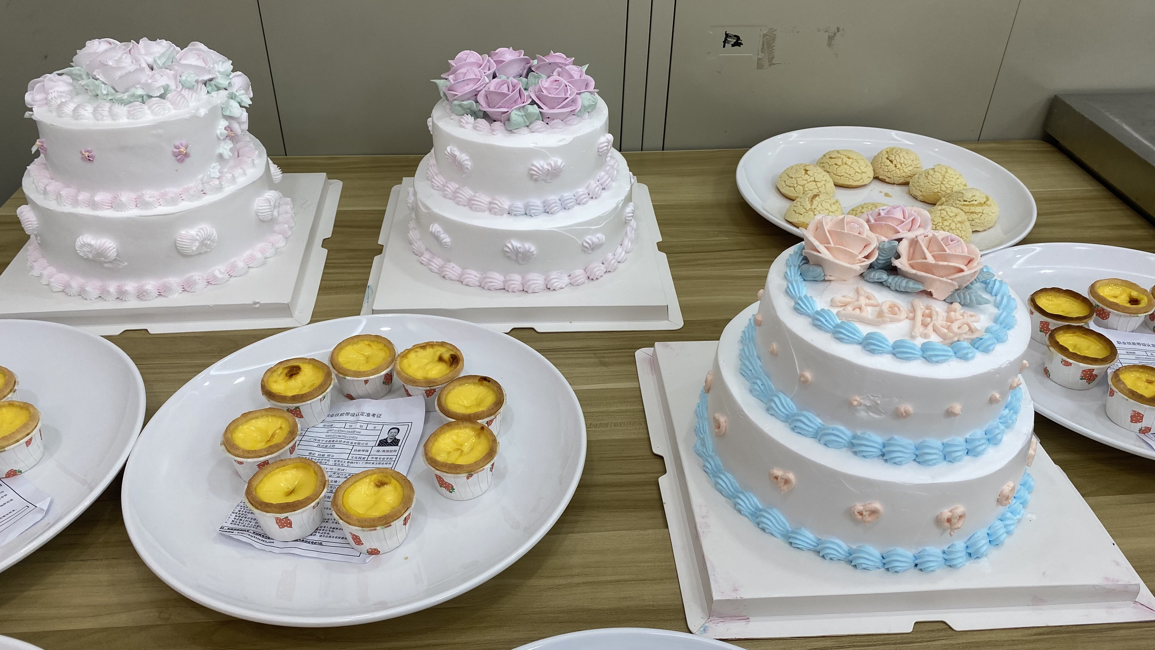 蛋糕面包行业考证产品,努力学习提升技能,是每个西点师必备的