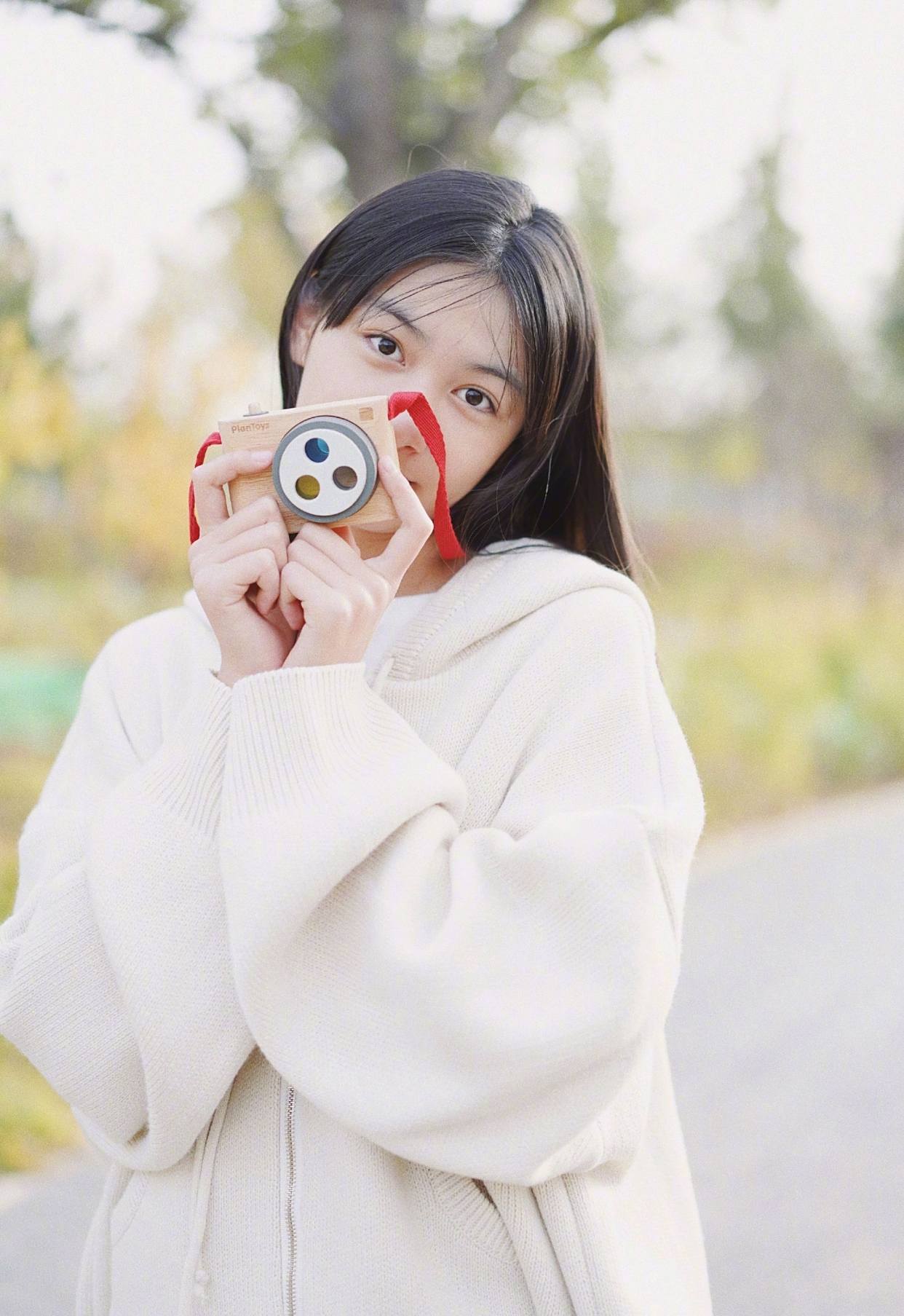 "美少女"张籽沐:甜美可爱,青春靓丽