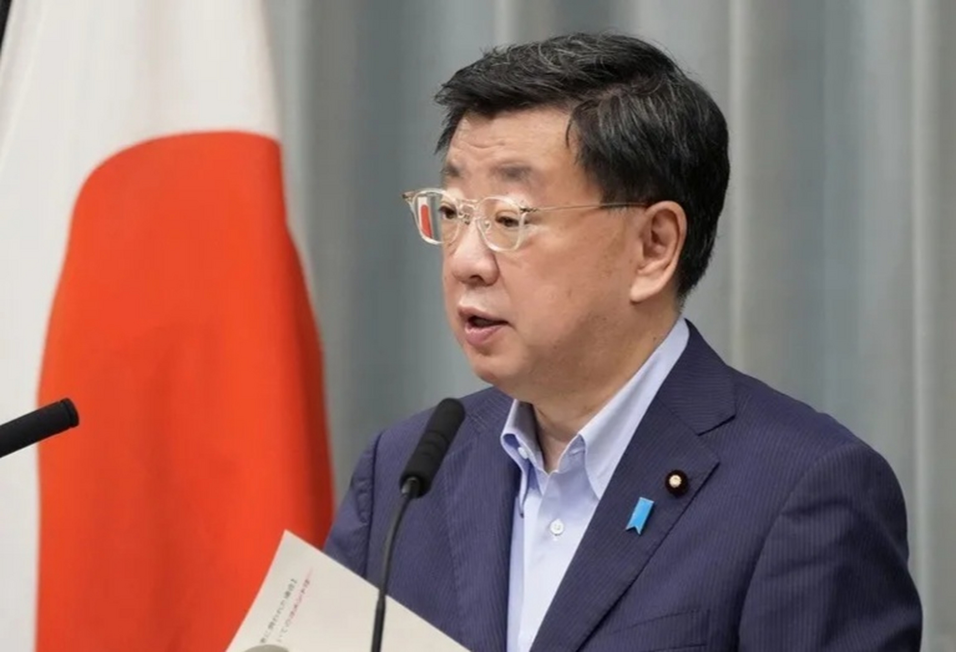 日本官房长官松野博一7月26日表示,中国更换外长的决定,是其自身的