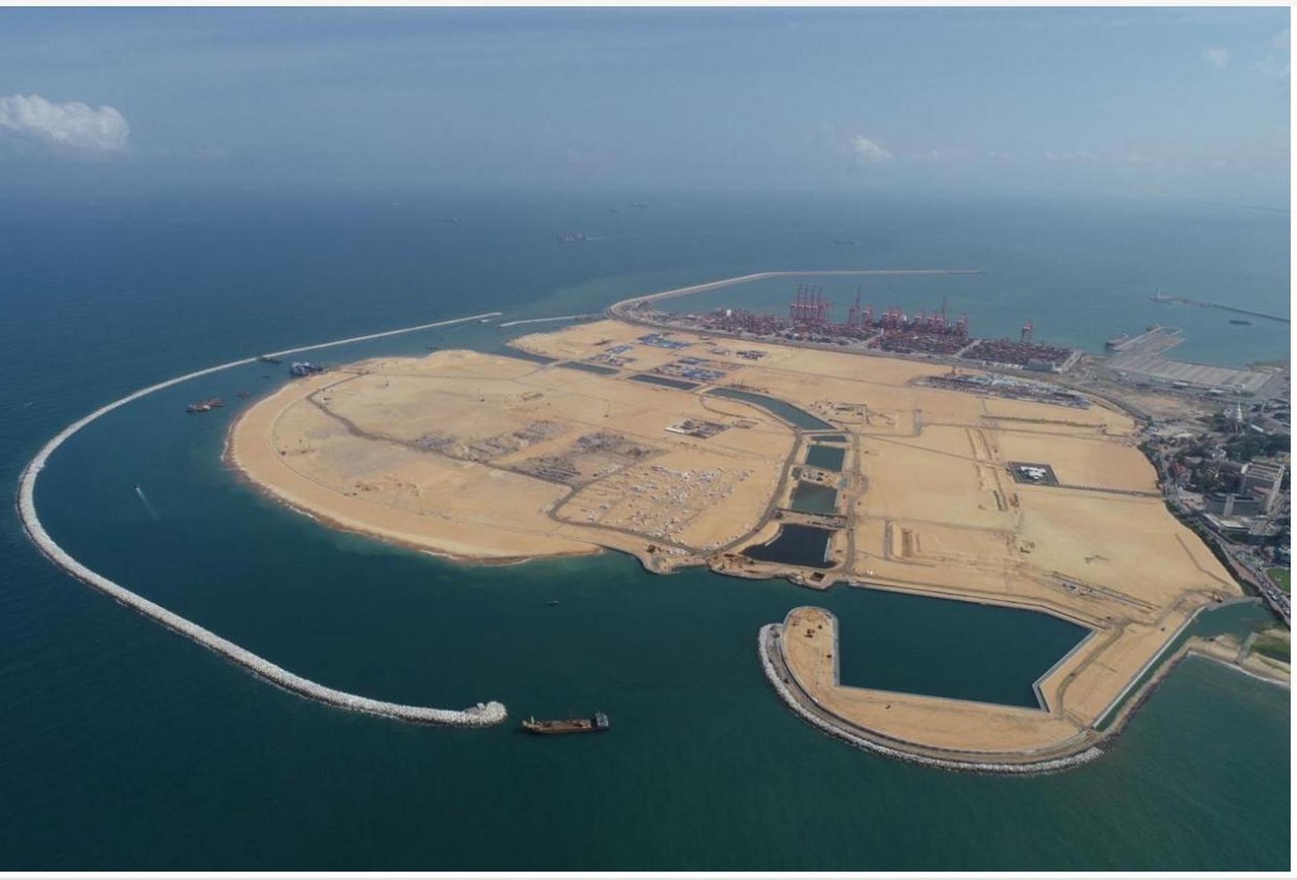 美国人放话:"如果中国人继续在南海填海造岛,就用导弹全部炸了.