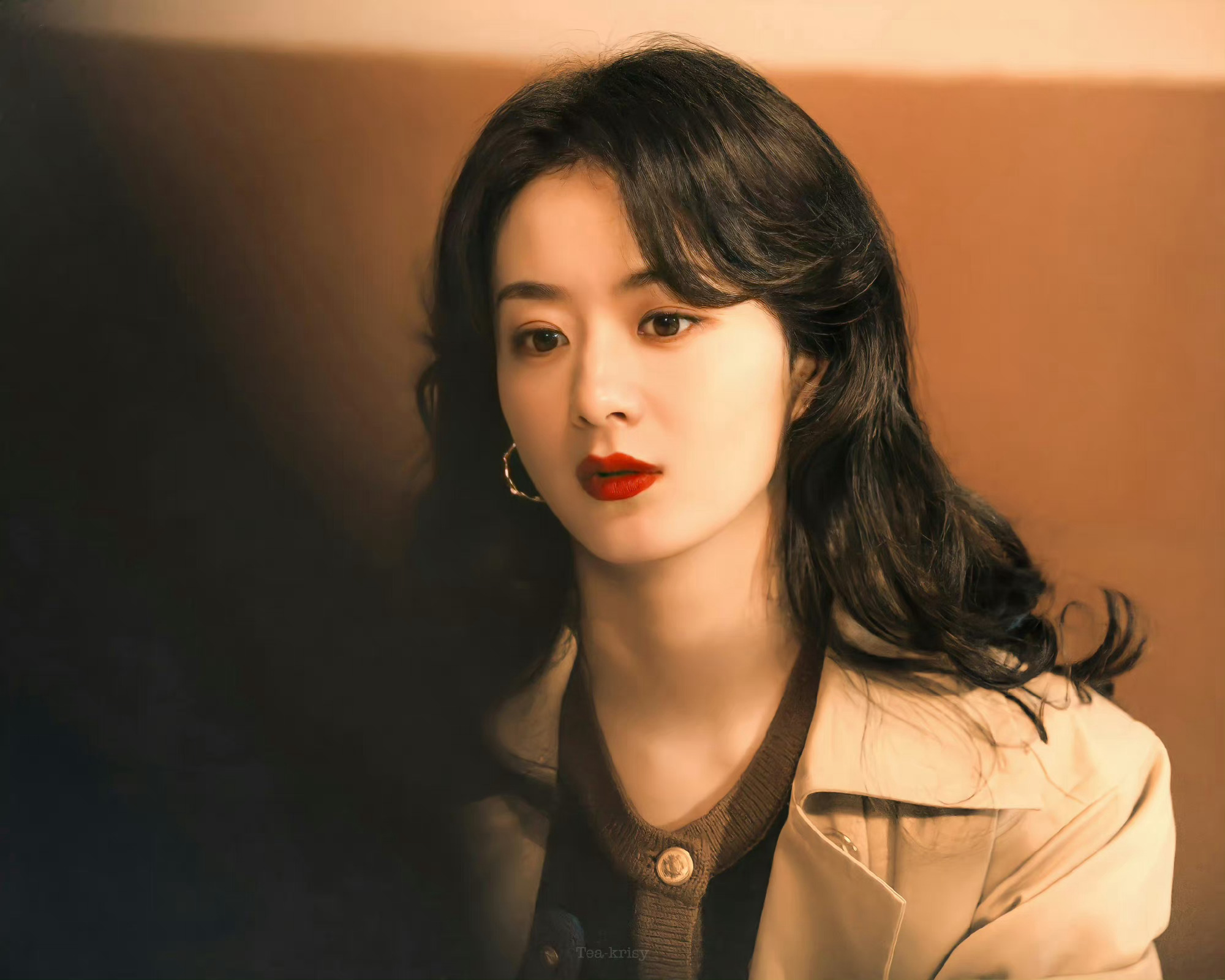 赵丽颖竟遭时尚圈排挤?黑粉言论揭秘真相