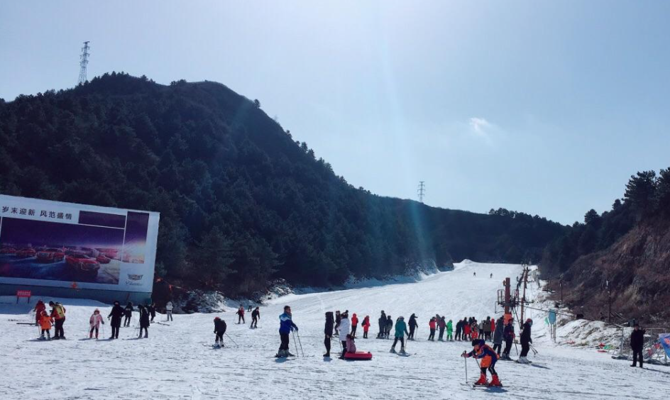 河北承德元宝山滑雪场有哪些休闲娱乐设施?