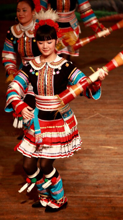 五十六个民族:12瑶族