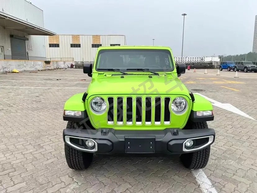 jeep牧马人新造型曝光,翠绿色漆面 2.0t混动,预售46万,霸气