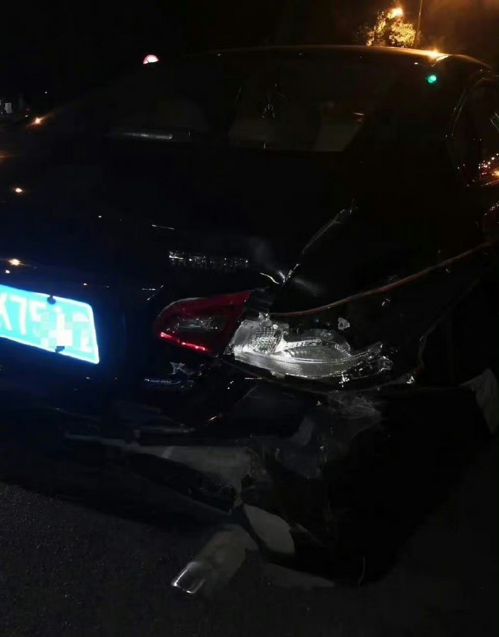 私生# #木子洋曝光私生粉正脸照#私生是指狂热极端的粉丝吧?