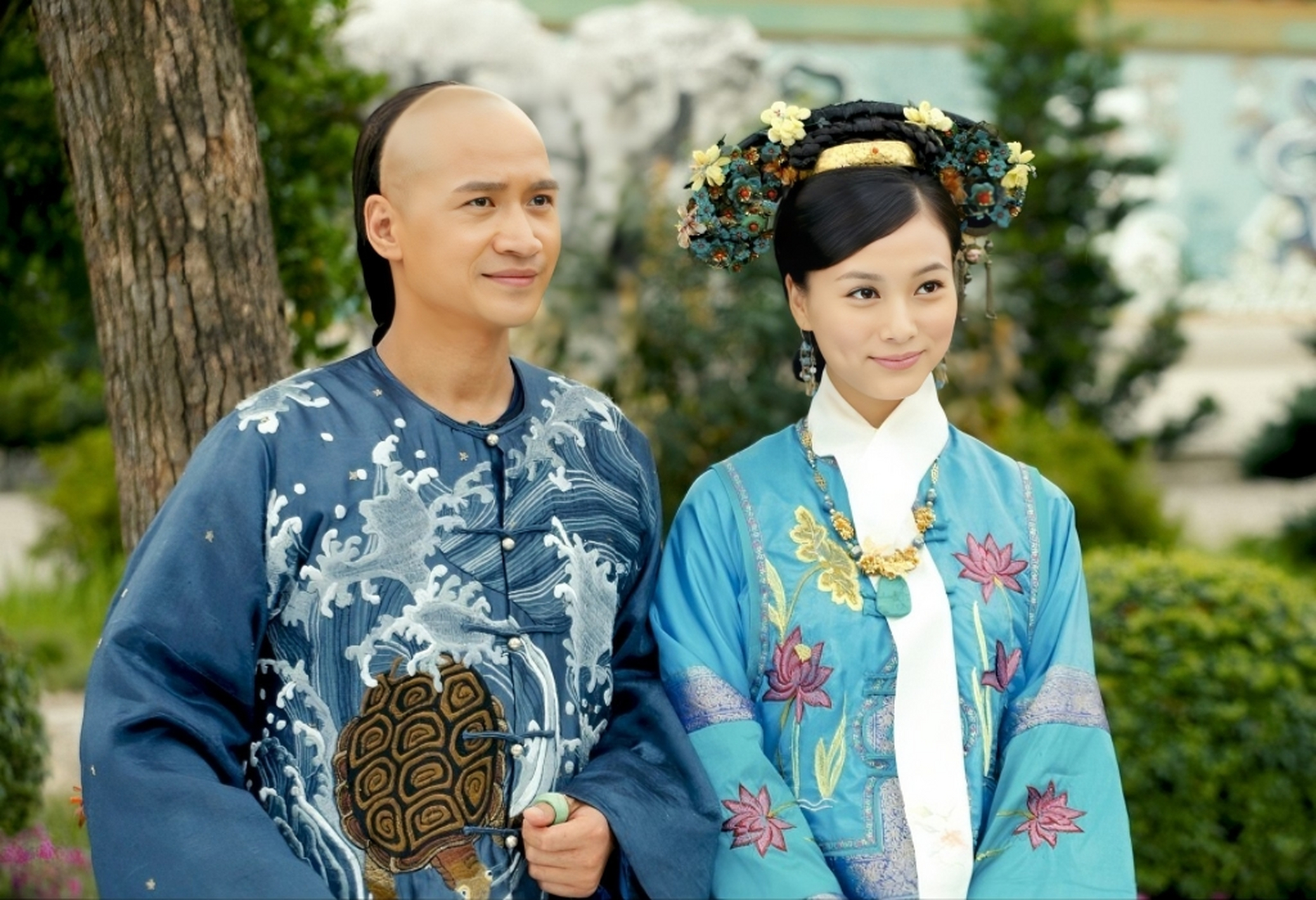 换成现代是不是金枝就是门当户对的良配,素言就是倒贴的小三,晴川就是