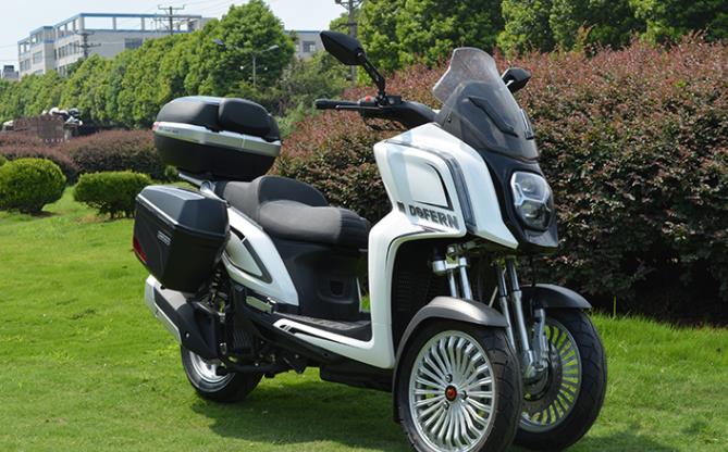 超酷的三轮摩托,更稳定,更舒适,适合您的超酷座驾