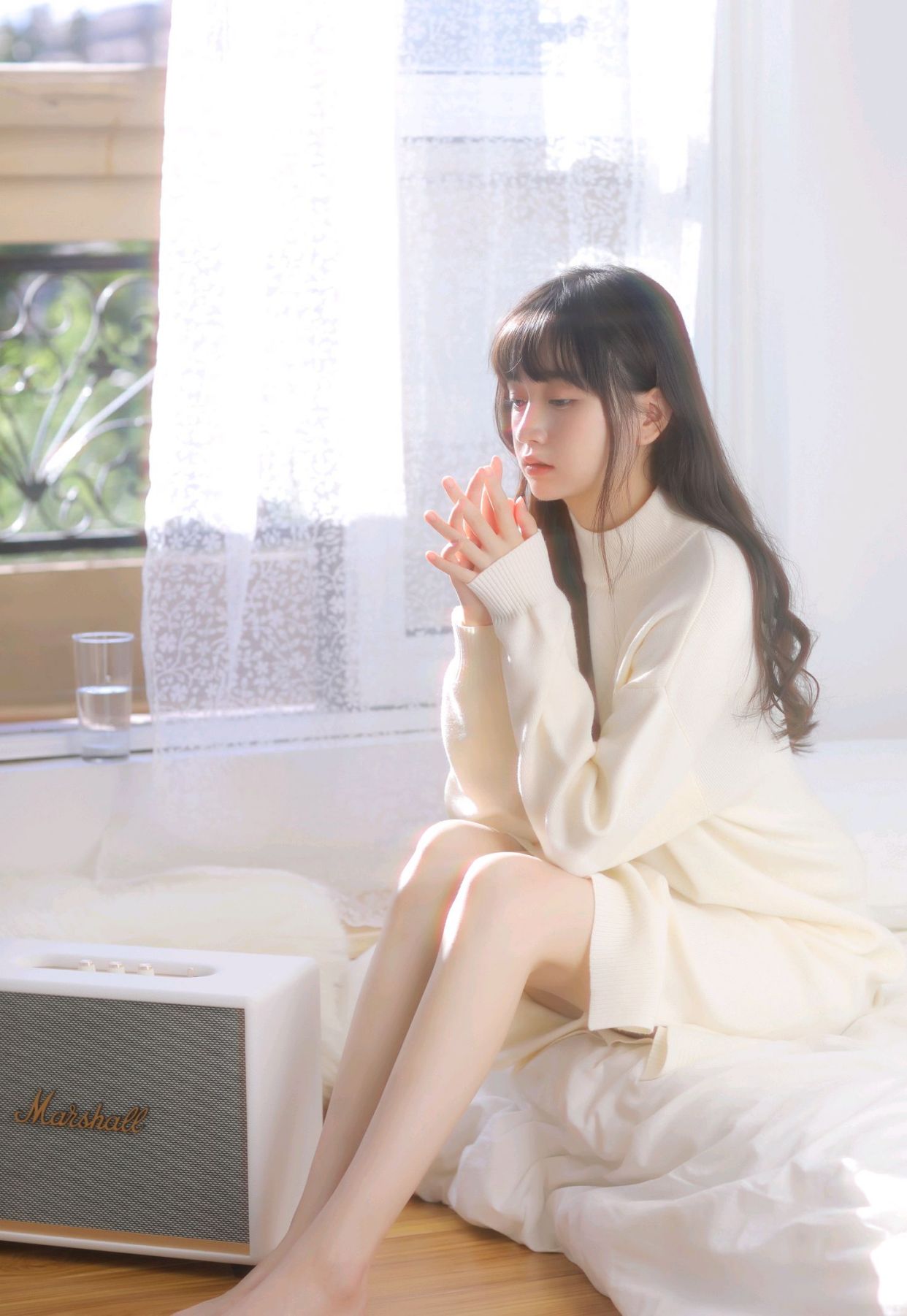 长发气质少女,回眸一笑