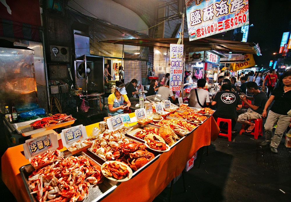 到臺灣基隆去逛菜市場夜市