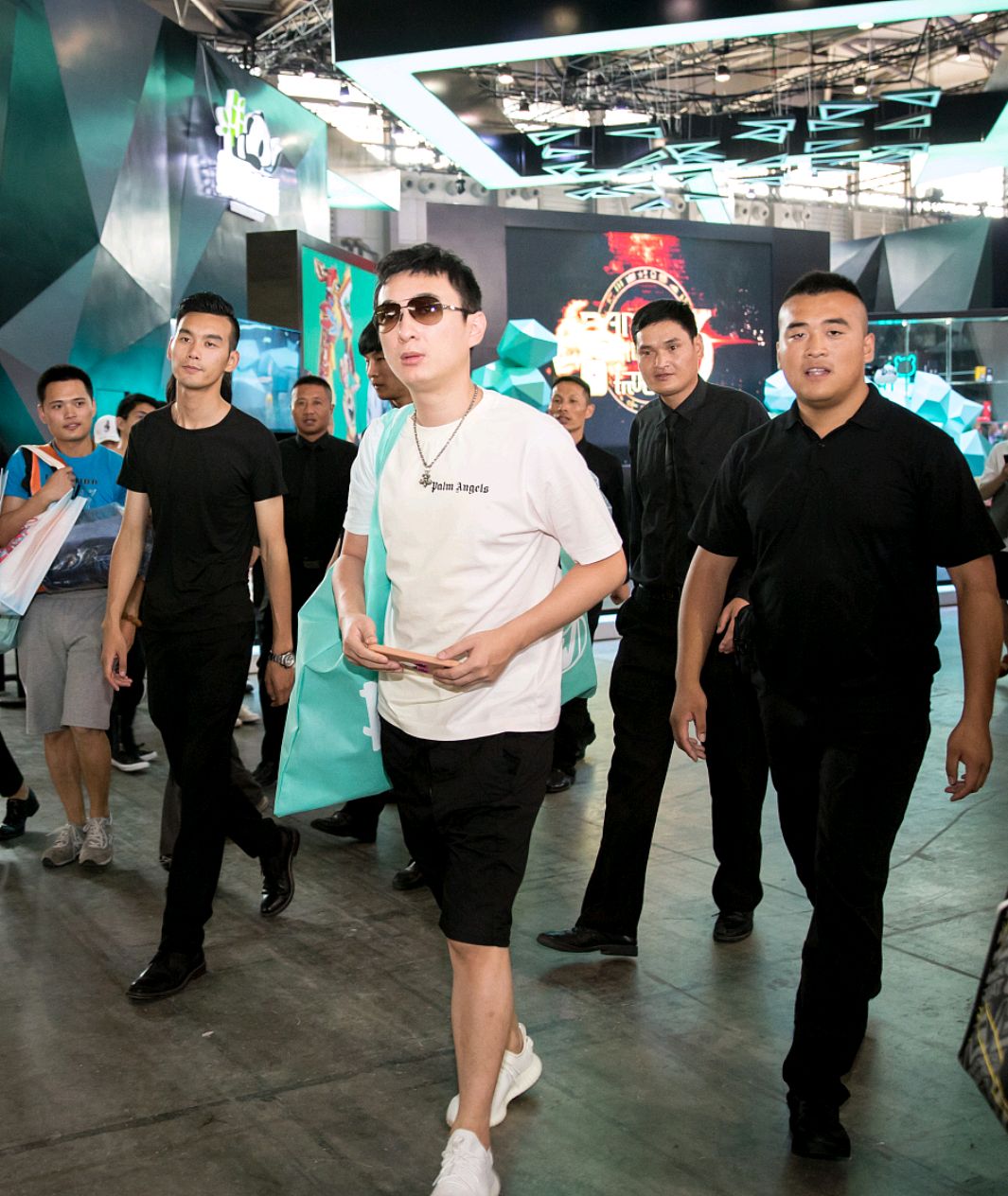 王思聪微博被封,大家怎么看?