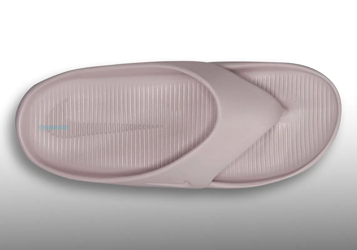 nike calm 人字拖凉鞋亮相