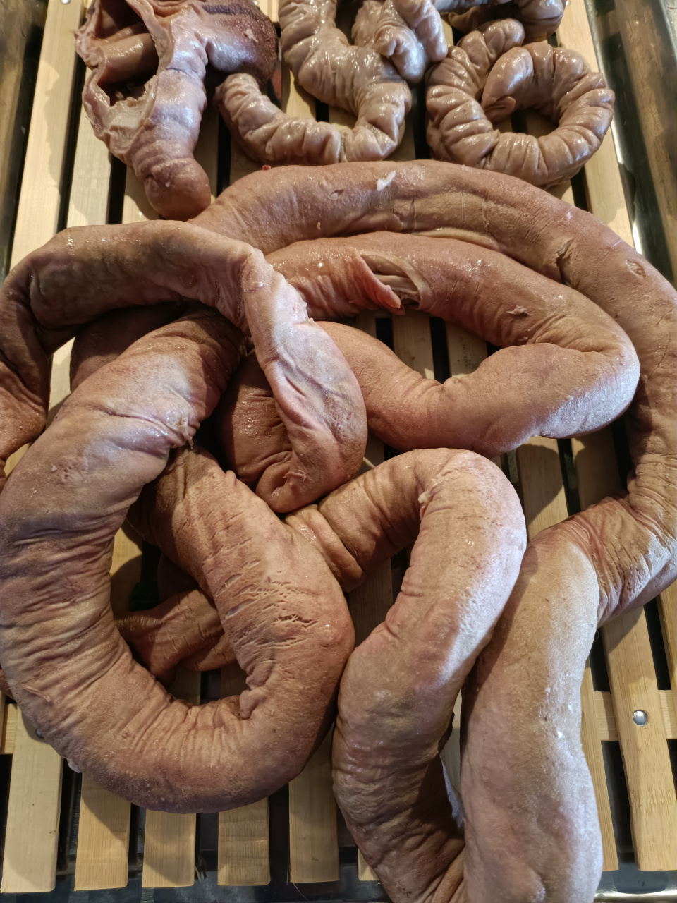 驴身上哪个部位最好吃最有滋味?还得说是驴板肠.