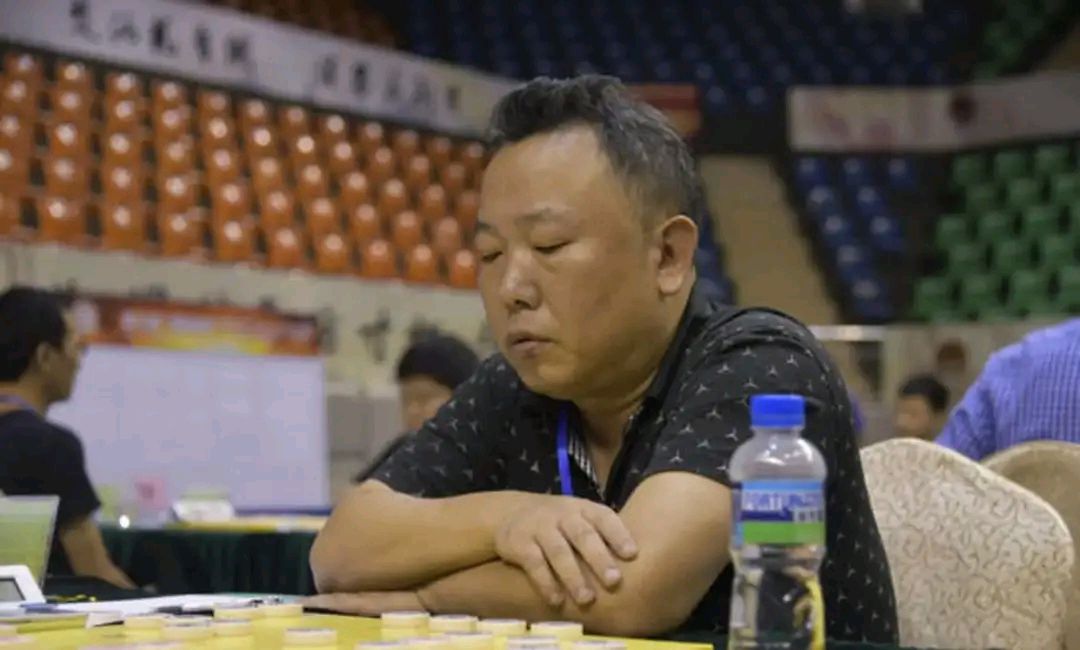 象棋业余届的"师长"—刘宗泽