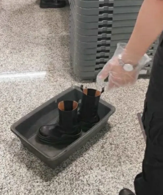 安检要脱鞋的鞋类型