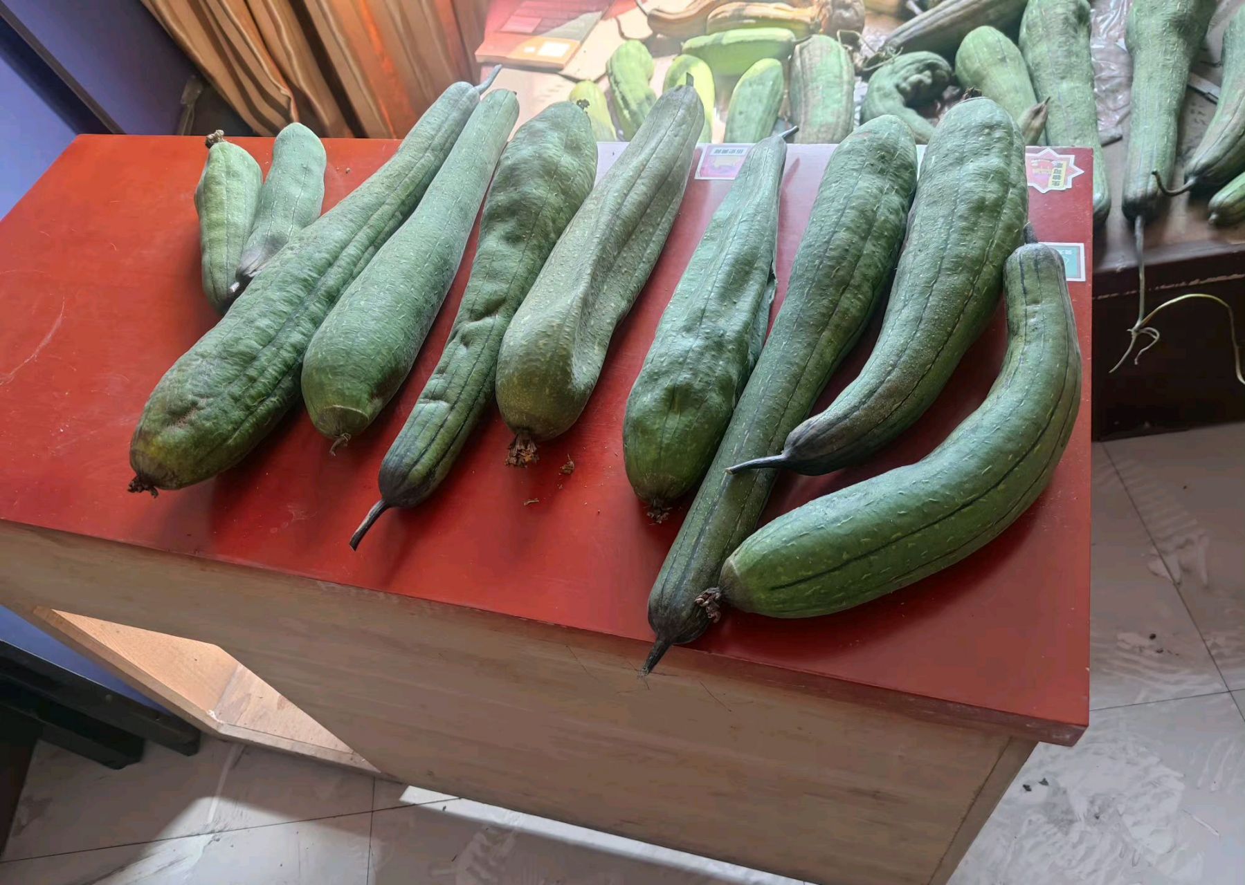 这么老的丝瓜,除了用来刷锅之外,应该是没其它用了吧!