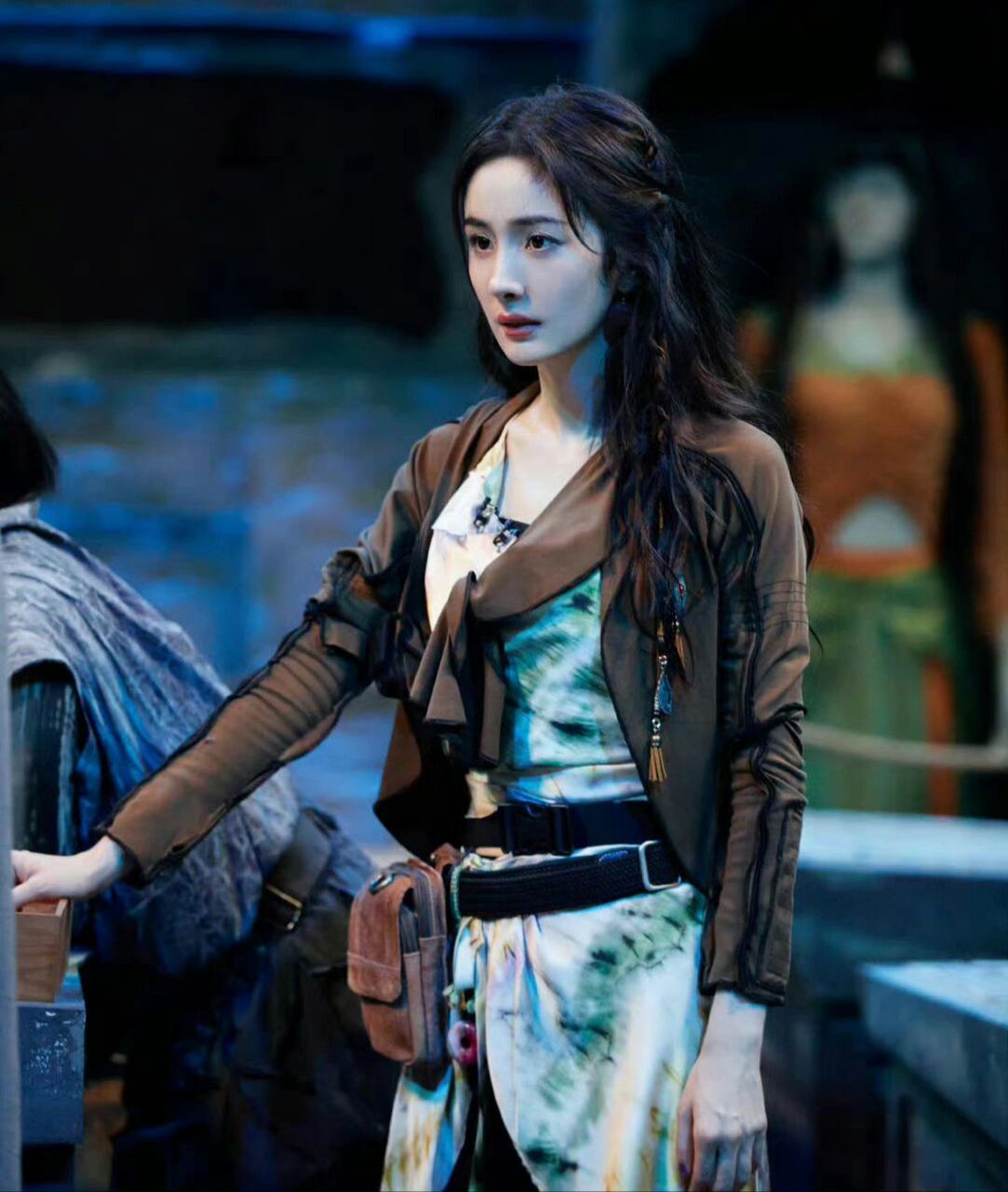 杨幂美拉德风造型,好美好拉风,又一次狠狠拿捏我,幂姐不愧是一直走在