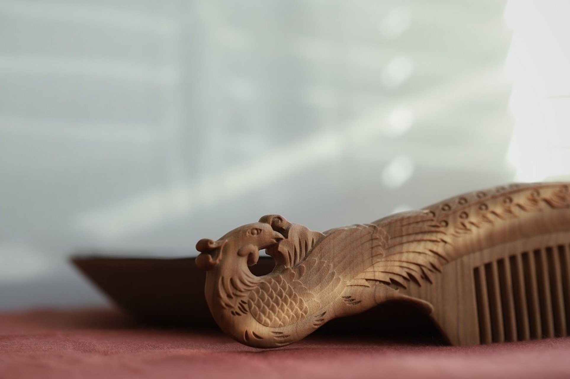 老山檀 | 梳子 凤凰于飞  整木制梳,雕工精美,静放典雅如画,梳发幽然